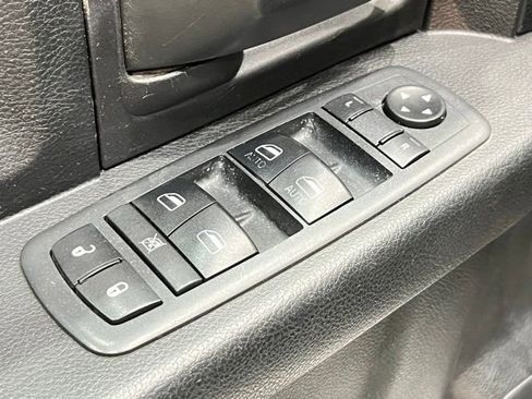Used 2018 RAM 1500 Tradesman RWD image 17