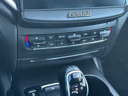 Used 2018 Maserati Ghibli image 19
