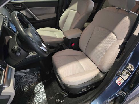 Used 2017 Subaru Forester 2.5i Premium w/ All-Weather Package image 21