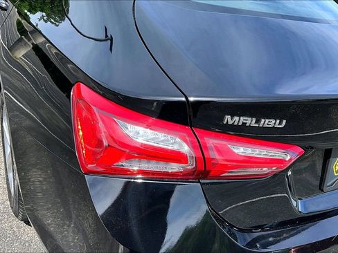 Used 2022 Chevrolet Malibu LT FWD image 23