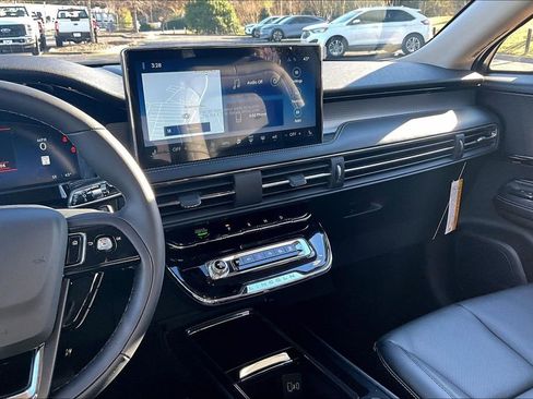 New 2026 Lincoln Corsair Premiere image 7