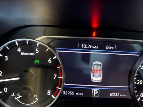 Used 2025 Nissan Sentra SV FWD image 19