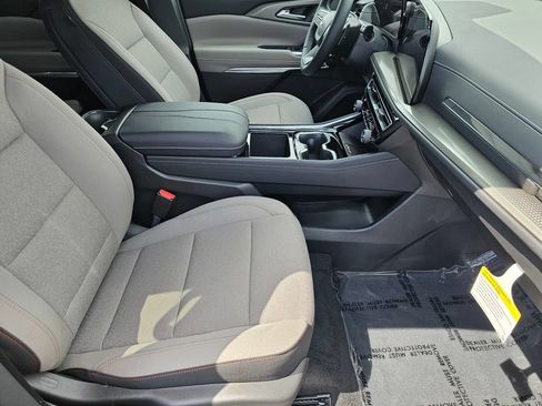 New 2026 Chevrolet Traverse LT w/ Driver Confidence Package FWD image 10