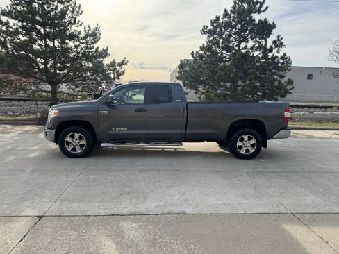 Used 2015 Toyota Tundra SR5 image 2