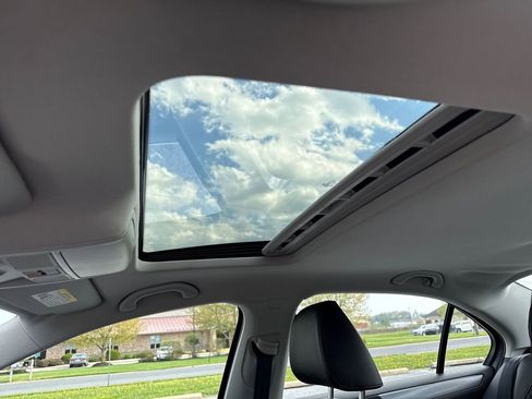 Used 2014 Volkswagen Jetta SEL image 25