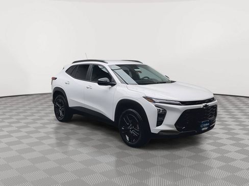 Certified 2024 Chevrolet Trax ACTIV FWD image 31