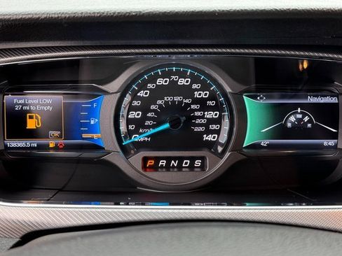 Used 2017 Ford Taurus SHO image 11