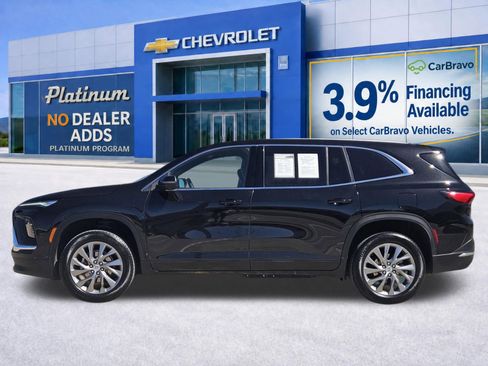 Used 2025 Buick Enclave Preferred FWD image 3