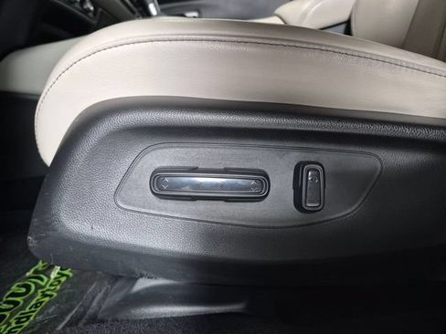 Used 2023 Honda HR-V EX-L image 16
