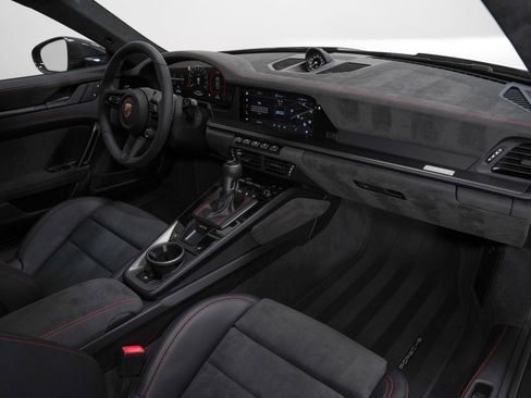 Used 2026 Porsche 911 GT3 image 33