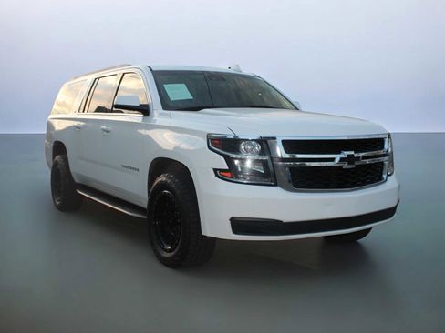 Used 2019 Chevrolet Suburban LT image 1