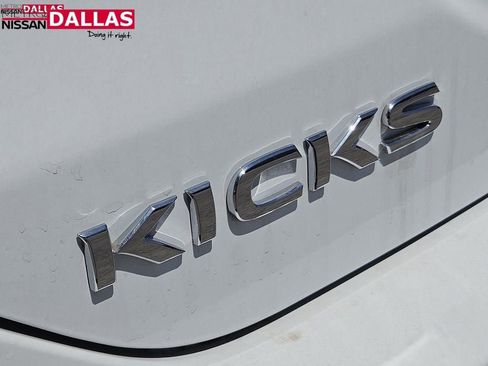 New 2025 Nissan Kicks Play S image 10