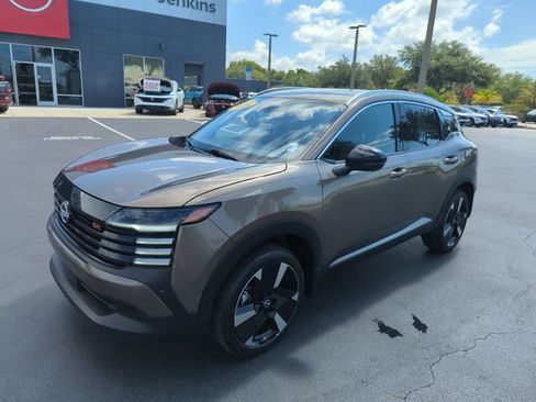 Used 2026 Nissan Kicks SR FWD image 14