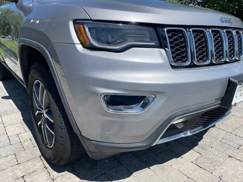 Used 2017 Jeep Grand Cherokee Limited w/ Luxury Group II AWD/4WD image 13