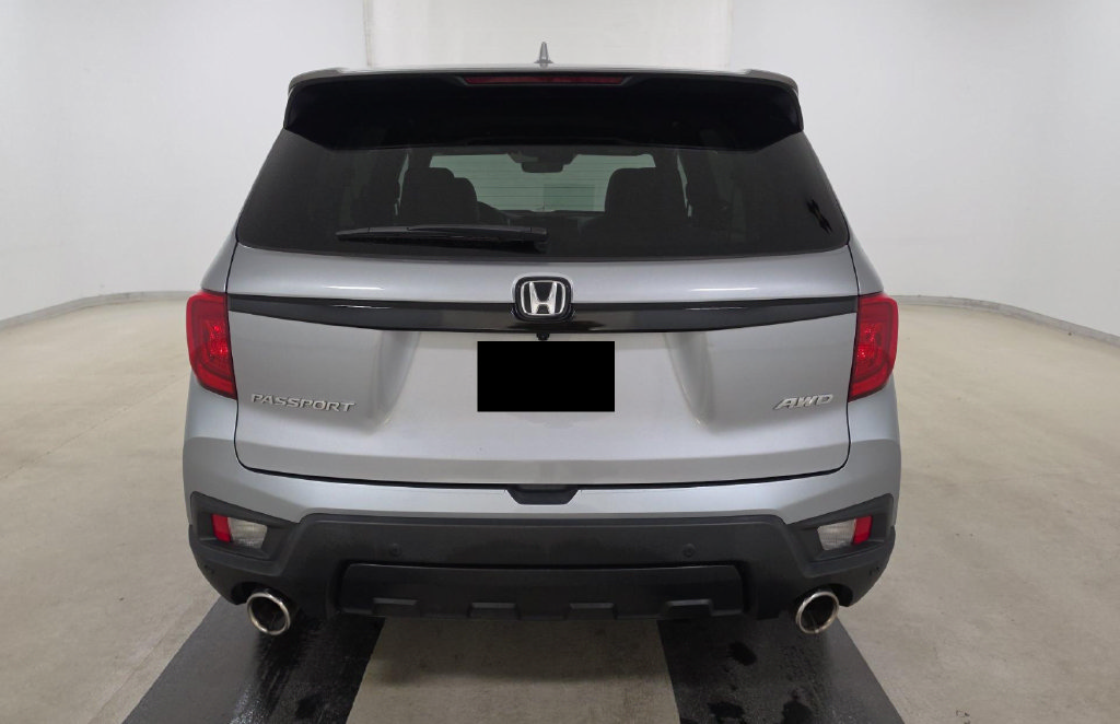 Used 2024 Honda Passport EX-L image 5