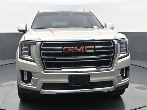 Used 2023 GMC Yukon XL SLT image 8