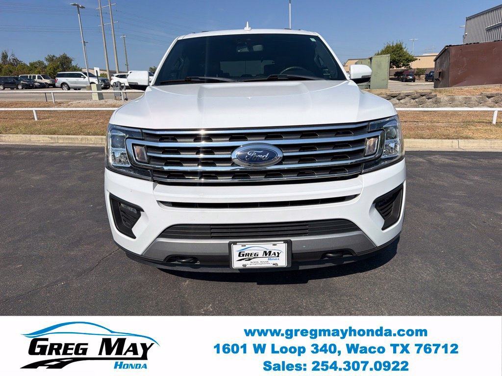Used 2018 Ford Expedition XLT w/ Equipment Group 202A AWD/4WD image 9