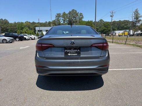 Used 2024 Volkswagen Jetta SE w/ Panoramic Sunroof Package FWD image 6