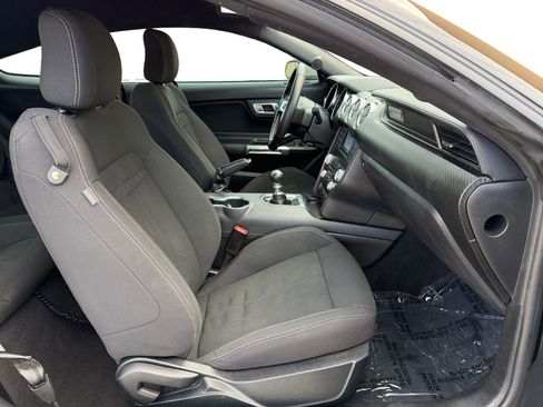 Used 2022 Ford Mustang Coupe RWD image 18