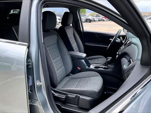 Used 2023 Chevrolet Equinox LT FWD image 8