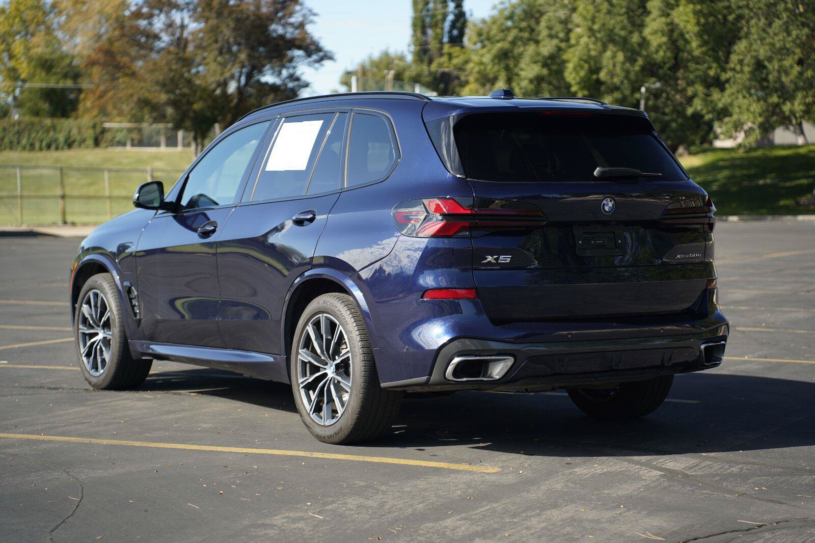 Used 2024 BMW X5 xDrive50e w/ Executive Package AWD/4WD image 3