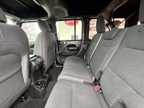 Used 2024 Jeep Wrangler Sport AWD/4WD image 12