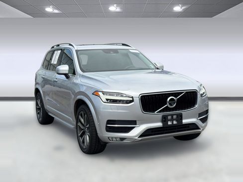 Used 2017 Volvo XC90 T6 Momentum w/ Vision Package AWD/4WD image 7