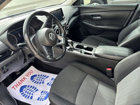 Used 2022 Nissan Sentra SV image 18