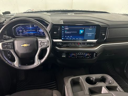 Used 2022 Chevrolet Silverado 1500 LT image 22