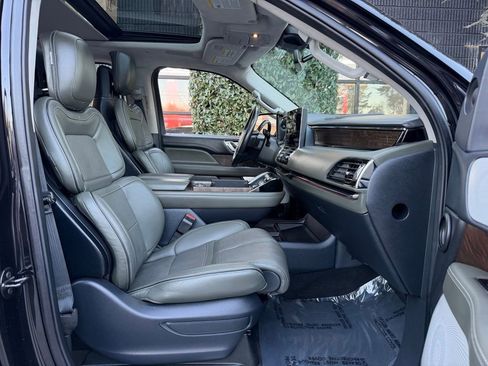 Used 2022 Lincoln Navigator L Black Label image 34