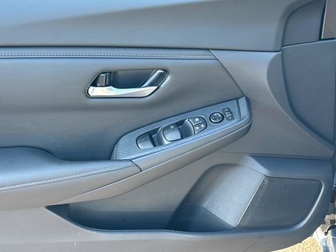 New 2025 Nissan Sentra SV w/ Trunk Package image 7