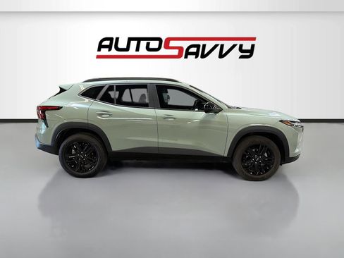 Used 2025 Chevrolet Trax ACTIV FWD image 8