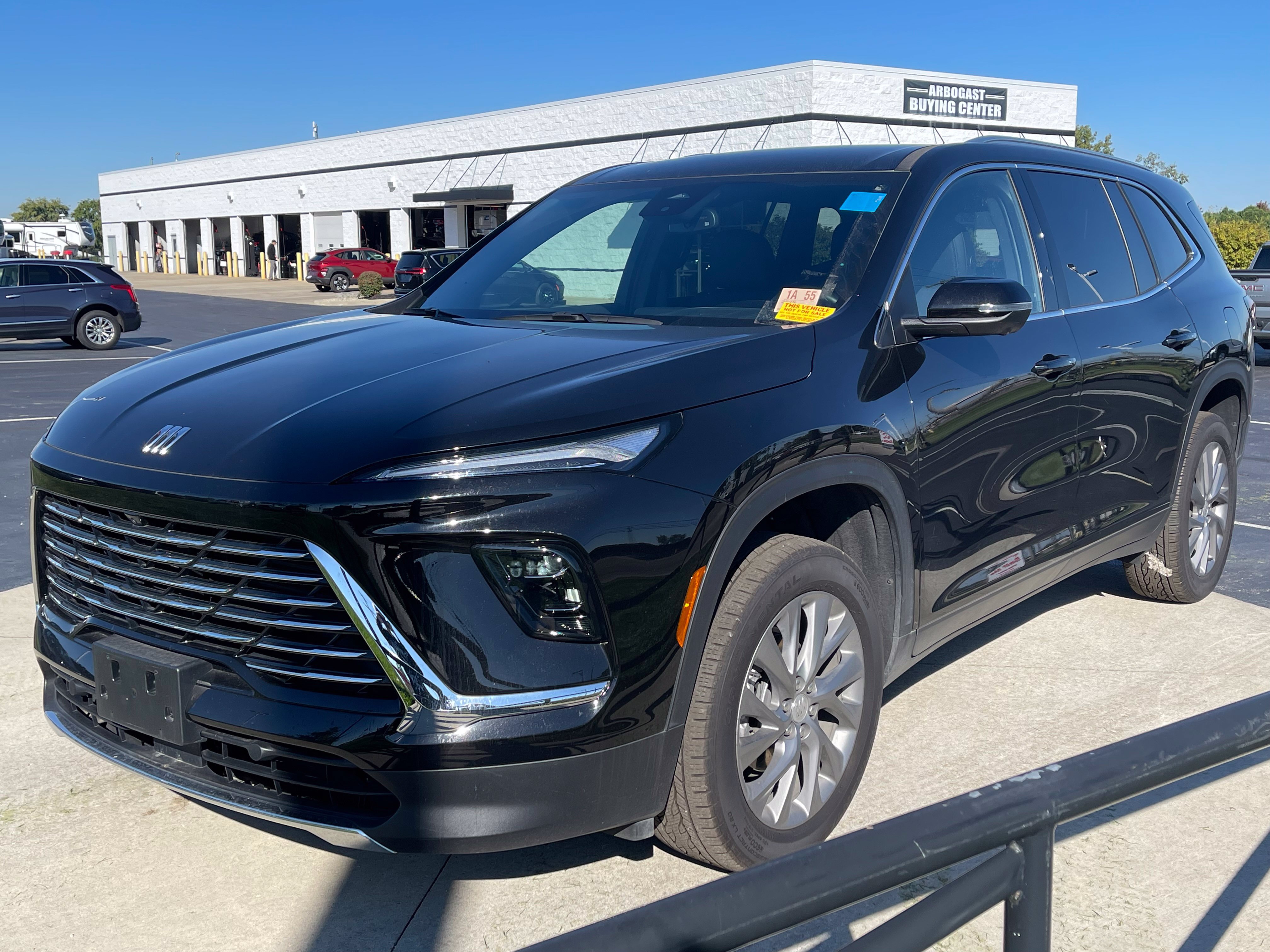 Used 2025 Buick Enclave Preferred FWD image 3