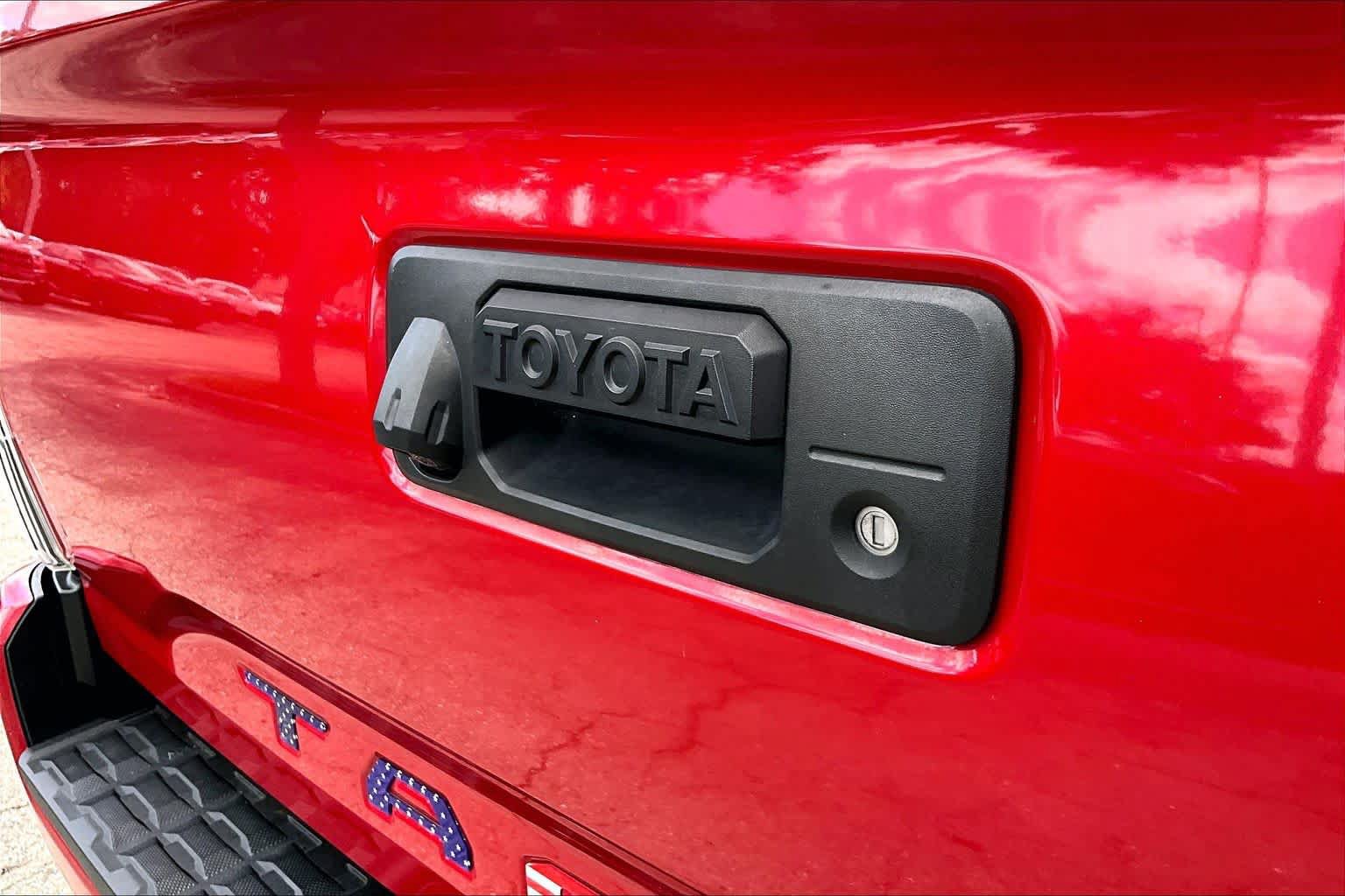 Used 2023 Toyota Tacoma TRD Sport w/ TRD Premium Sport Package RWD image 31