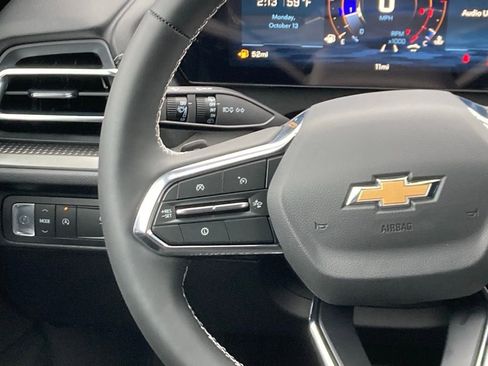 New 2026 Chevrolet Traverse LT w/ Driver Confidence Package FWD image 8