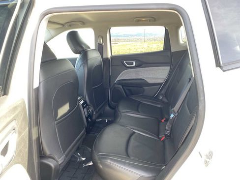 Certified 2022 Jeep Compass Latitude AWD/4WD image 36
