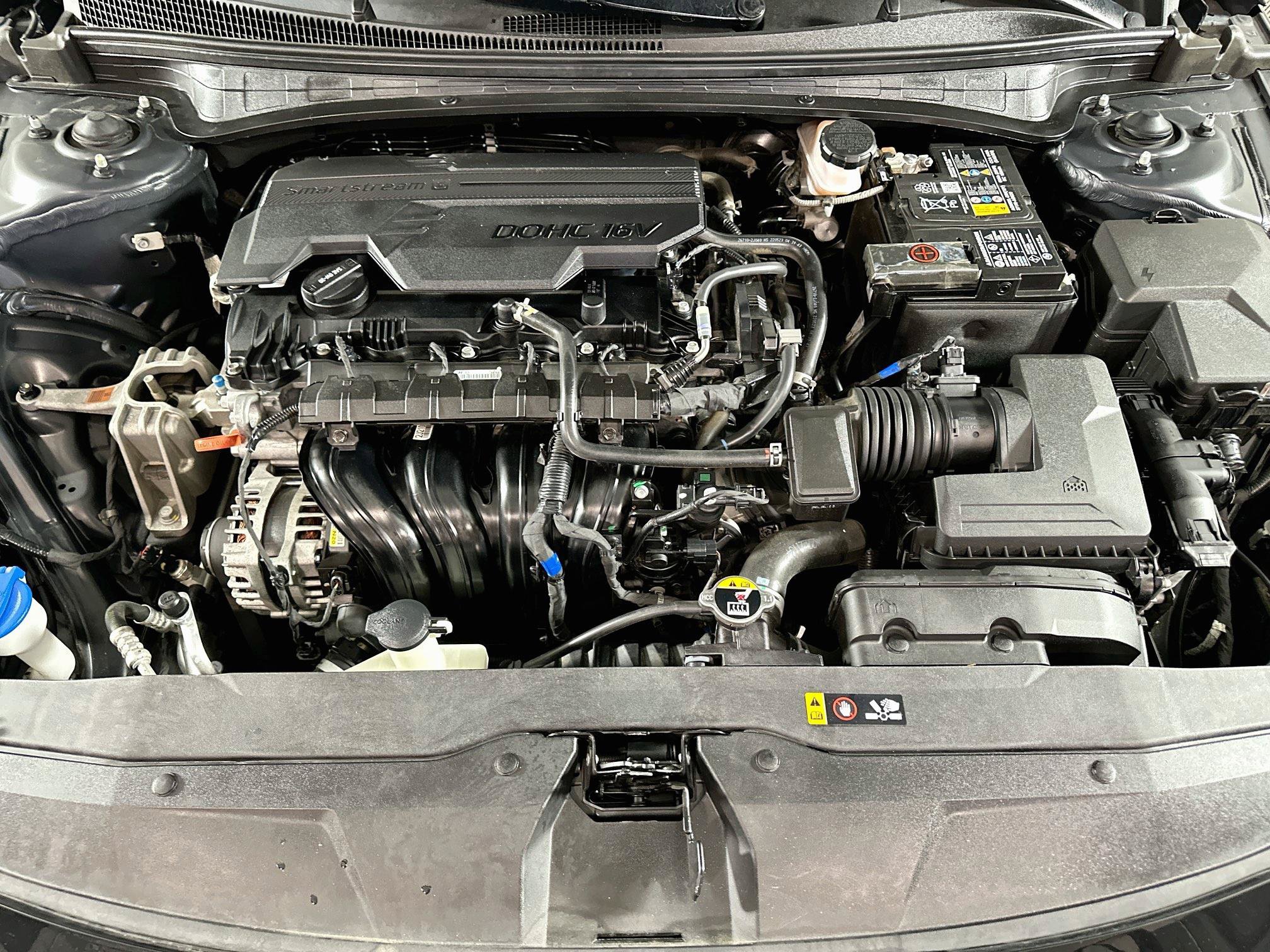 Used 2023 Hyundai Elantra SEL w/ Preferred Accessory Package FWD image 32
