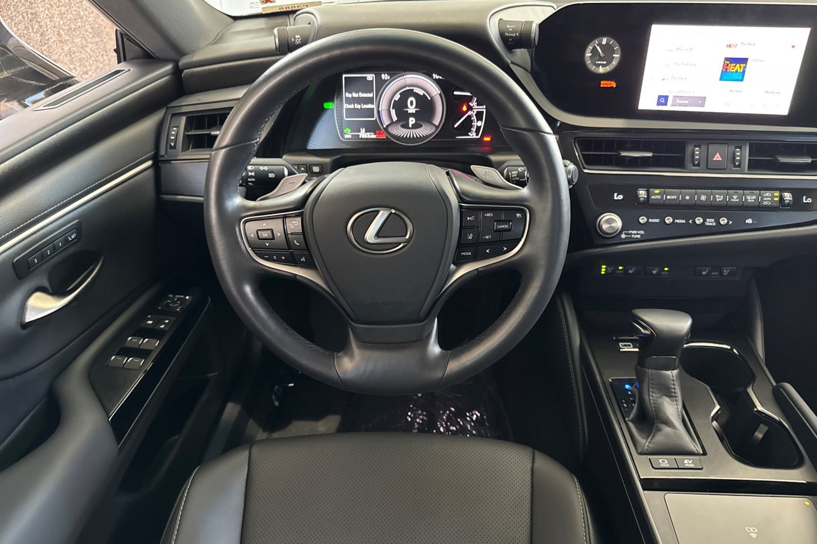 Certified 2025 Lexus ES 300h w/ Premium Package FWD image 18