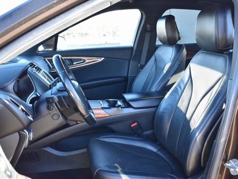 Used 2020 Lincoln Nautilus Reserve image 6