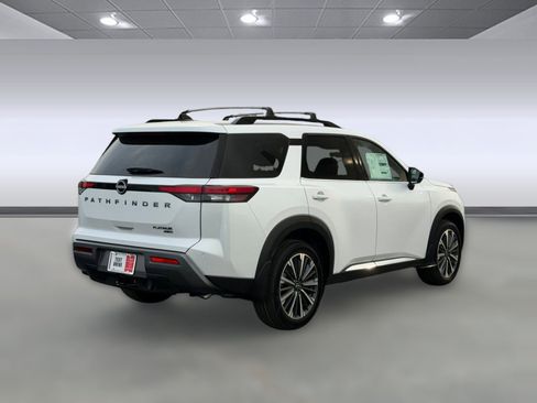 New 2026 Nissan Pathfinder Platinum AWD/4WD image 9