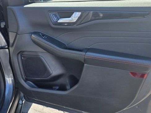 Used 2024 Ford Escape ST-Line image 13