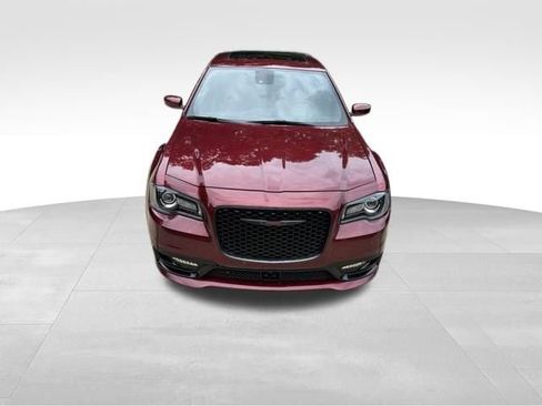 Used 2023 Chrysler 300 S w/ Comfort Group RWD image 2