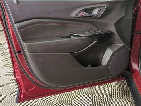 Certified 2024 Chevrolet Trax RS w/ Driver Confidence Package image 21