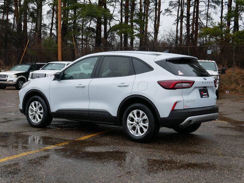 Used 2025 Ford Escape Active image 4