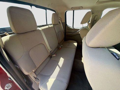 Certified 2017 Nissan Frontier SV w/ SV Value Truck Package image 29