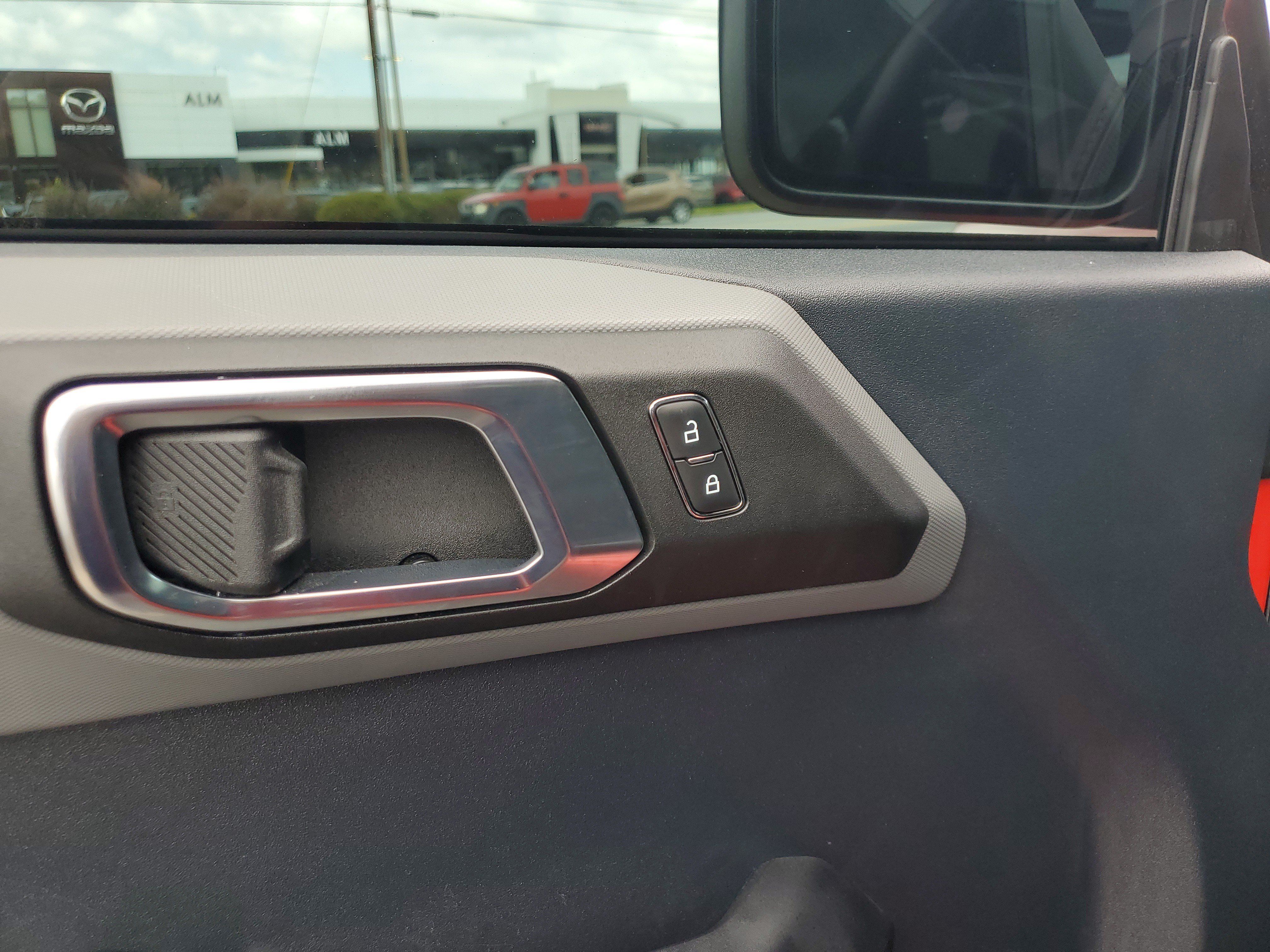 Used 2024 Ford Bronco Big Bend AWD/4WD image 30
