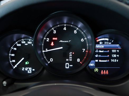 Used 2024 Porsche Macan Turbo w/ Premium Plus Package image 15