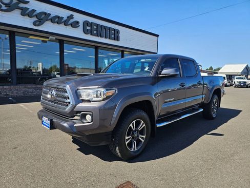 Used 2017 Toyota Tacoma TRD Off-Road AWD/4WD image 2