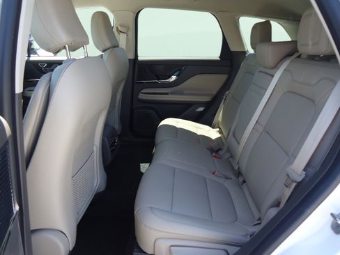 Used 2022 Lincoln Corsair AWD w/ Equipment Group 101A image 27