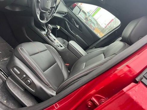 Used 2023 Chevrolet Traverse RS image 12